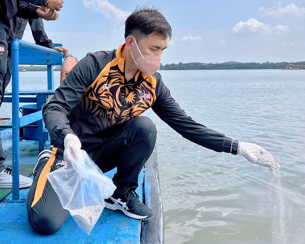 已写图说de339310-bb1c-4065-97d2-bd7b0e07a075