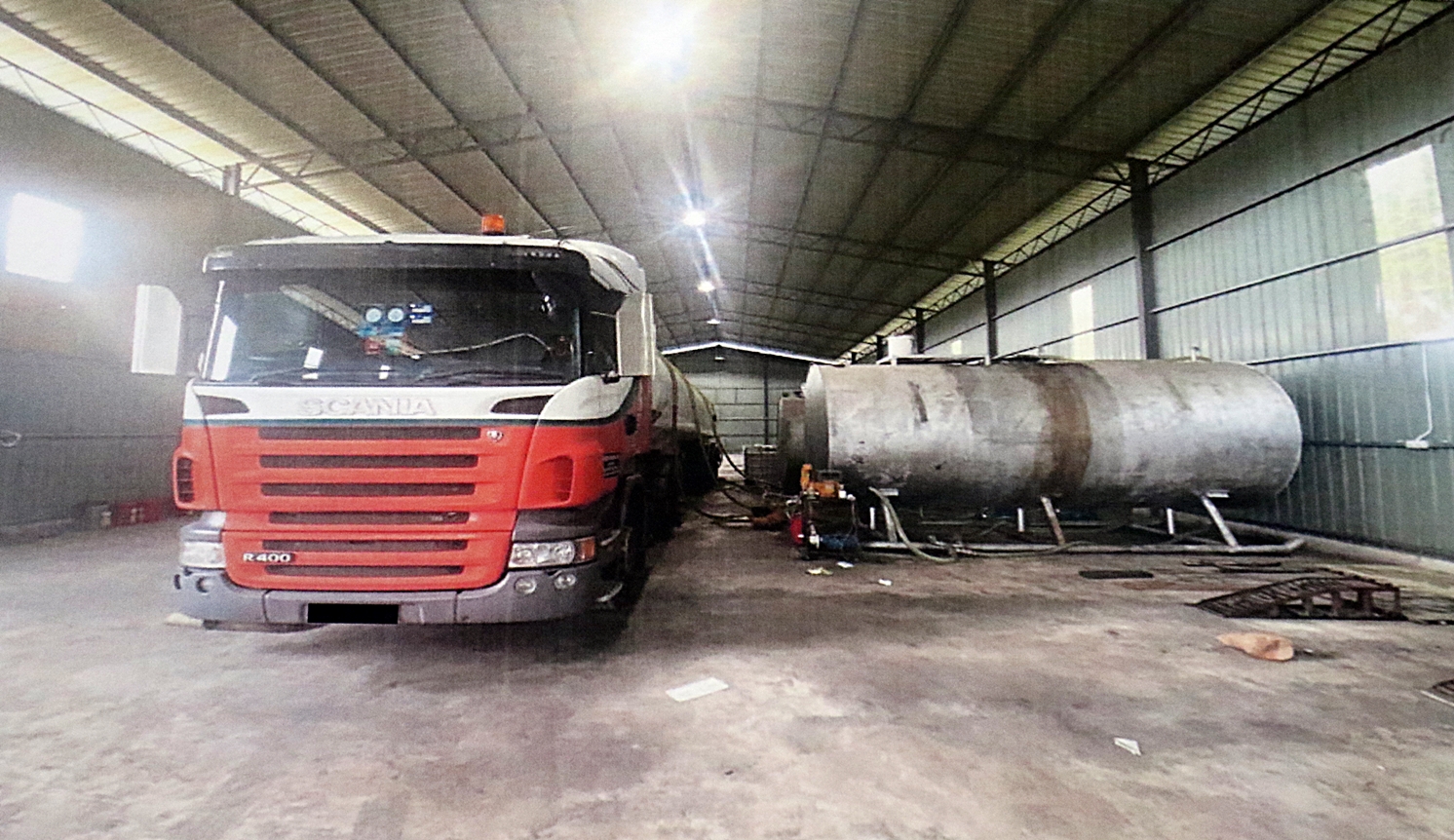 捣毁逾196万香烟柴油食油，柔8警区警方6天内10地区打击走私活动