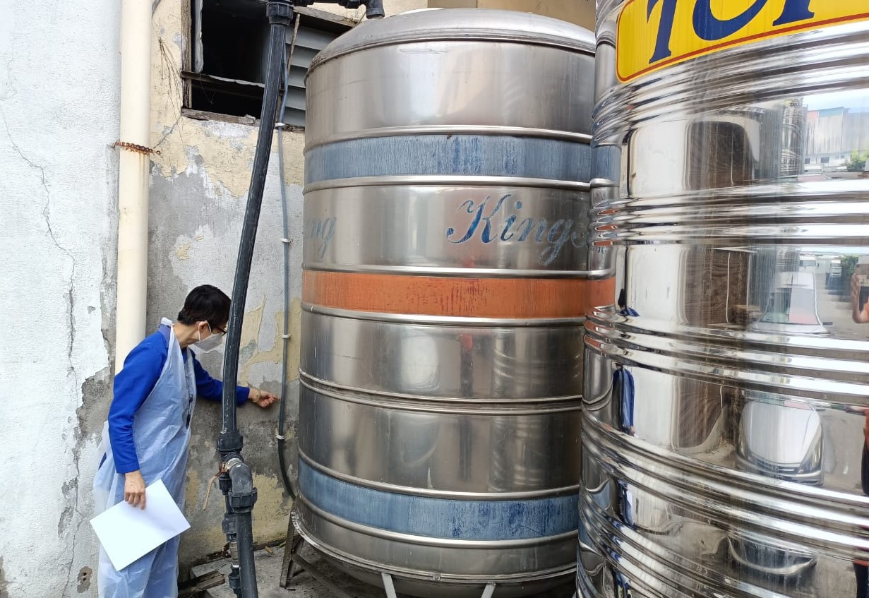 **已签发**柔:第二版头条:受影响单位逾万,麻坡多区无预警停电停水3小时