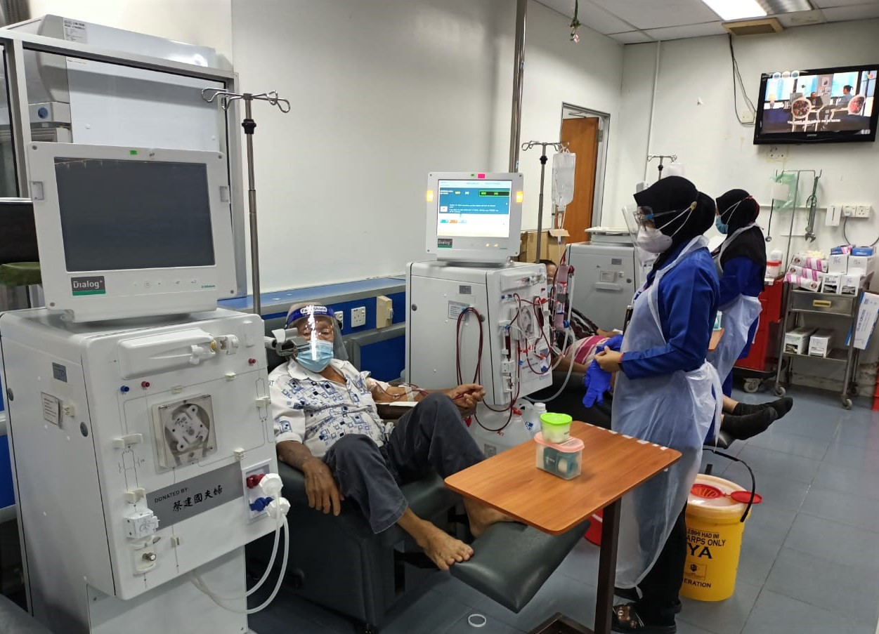 **已签发**柔:第二版头条:受影响单位逾万,麻坡多区无预警停电停水3小时