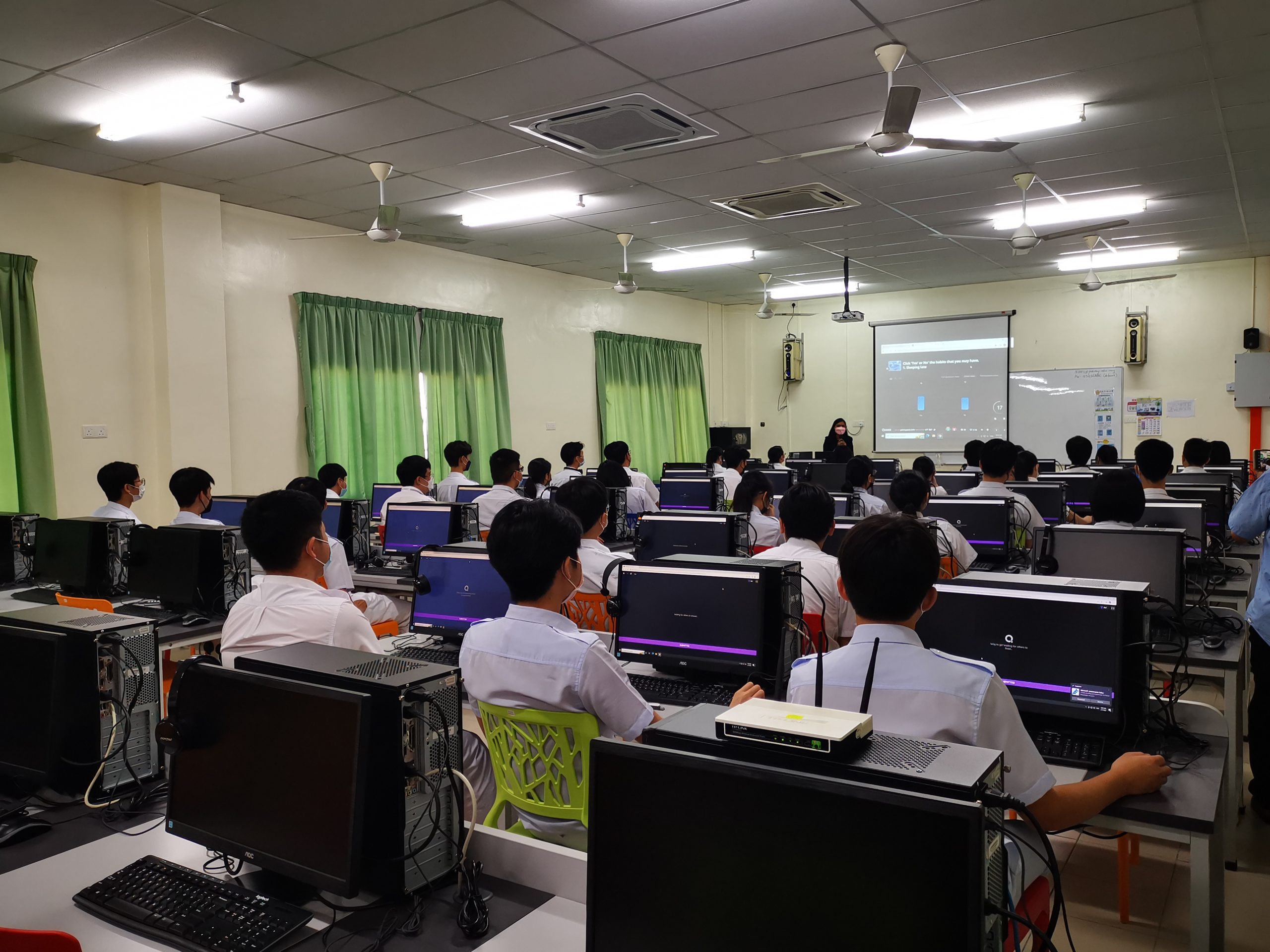 张福兴：40多岁自学华文 有志者事竟成