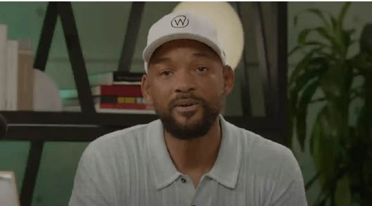 拍视频道歉基斯被泼冷水 韦尔哽咽曝心理受创伤