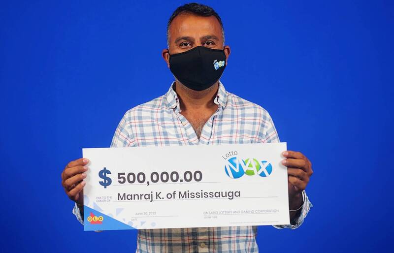 拼盘/孝顺的回报!他帮妈妈买生日蛋糕顺手买彩券 爽中170万