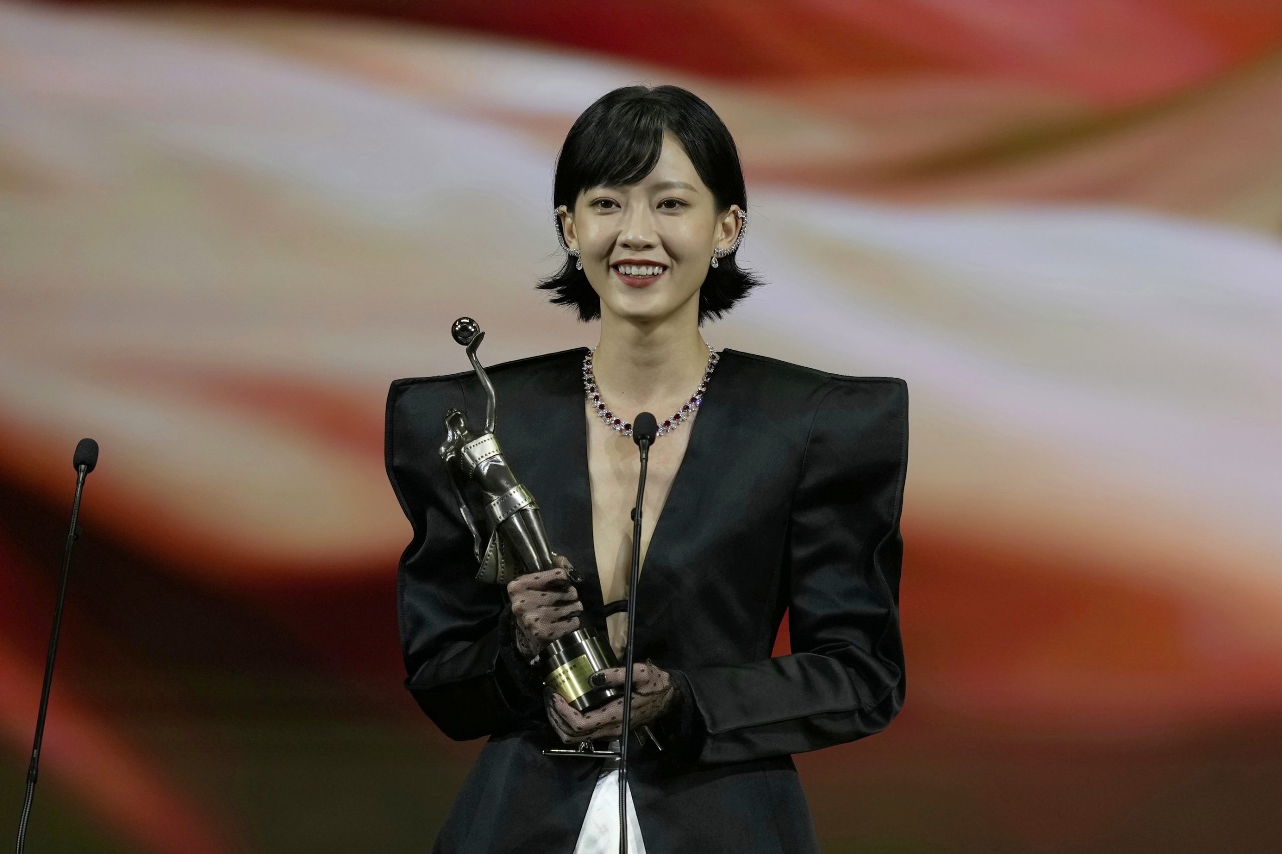 摘女配视在港努力10年总结 廖子妤下个目标要演女一