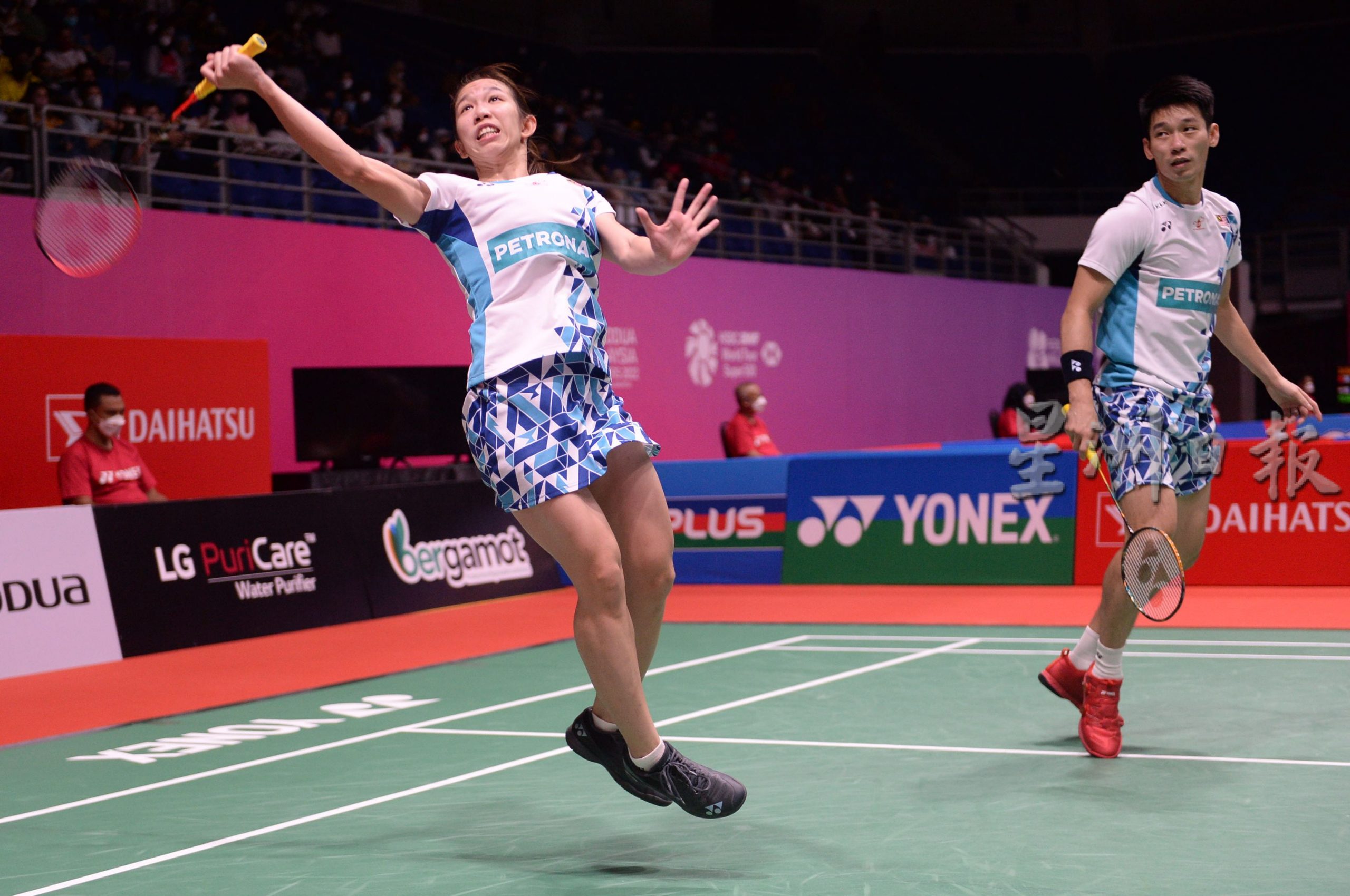 新加坡羽球超级500赛| 炳橓宜茜再胜俊伟柳莹 大马4混双晋级16强