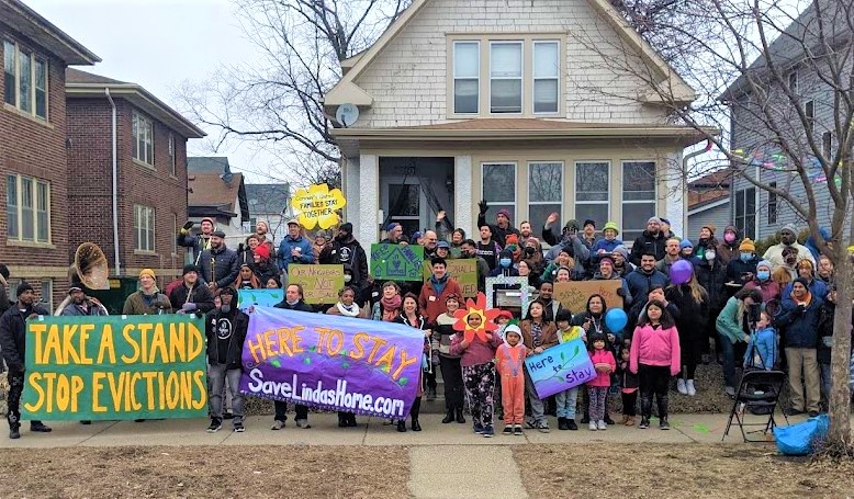 七旬妇女恐被逐出房屋 邻居筹钱为她买下房子