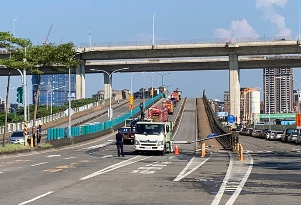 林志颖撞车后起火 保罗华克事件险重演