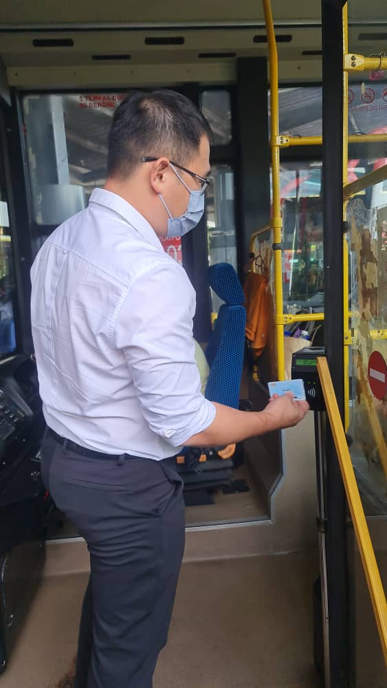 柔:【独家专访林添顺】(2文2):第三版头条:提升服务水平加强归属感 林添顺规划医疗和团结事务