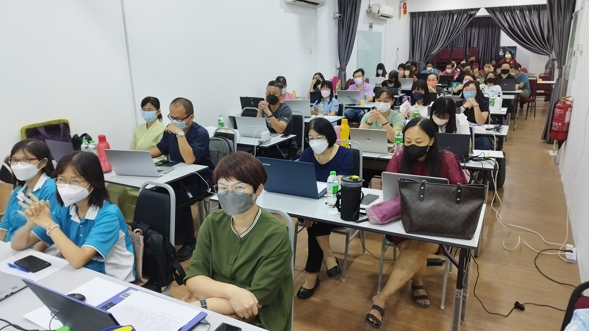 电子商务平台应用程式筹备架设中,多商家加入为华小献力