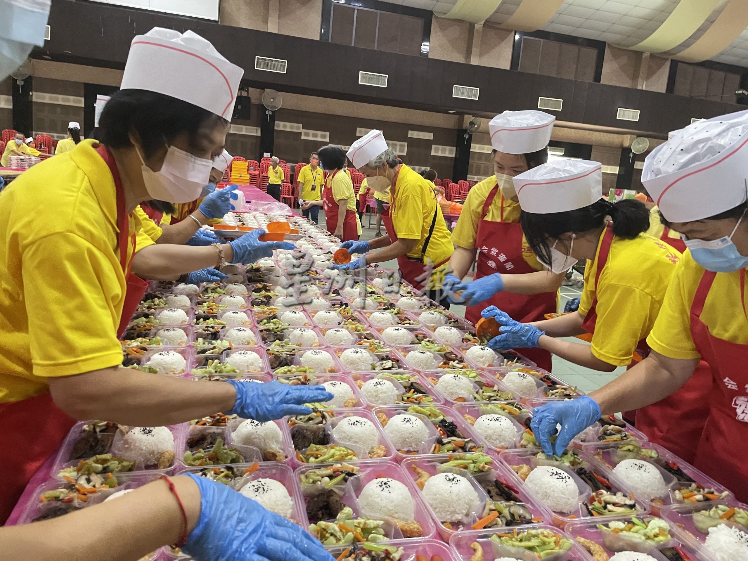 紫銮阁庆50周年及观音诞 派5000素食福膳 结缘