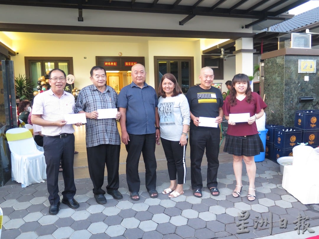 柔:新闻:蔡永福:现处理土地转换 銮侨民华小料5年内迁校