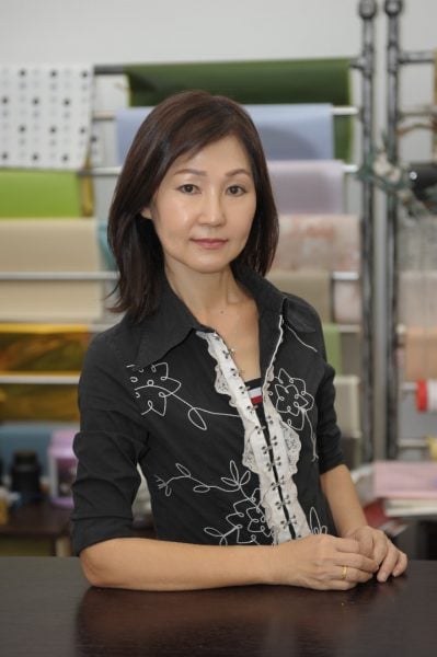 柔:时尚记事簿(7月2日刊):以鲜花布置,新娘车不再老套