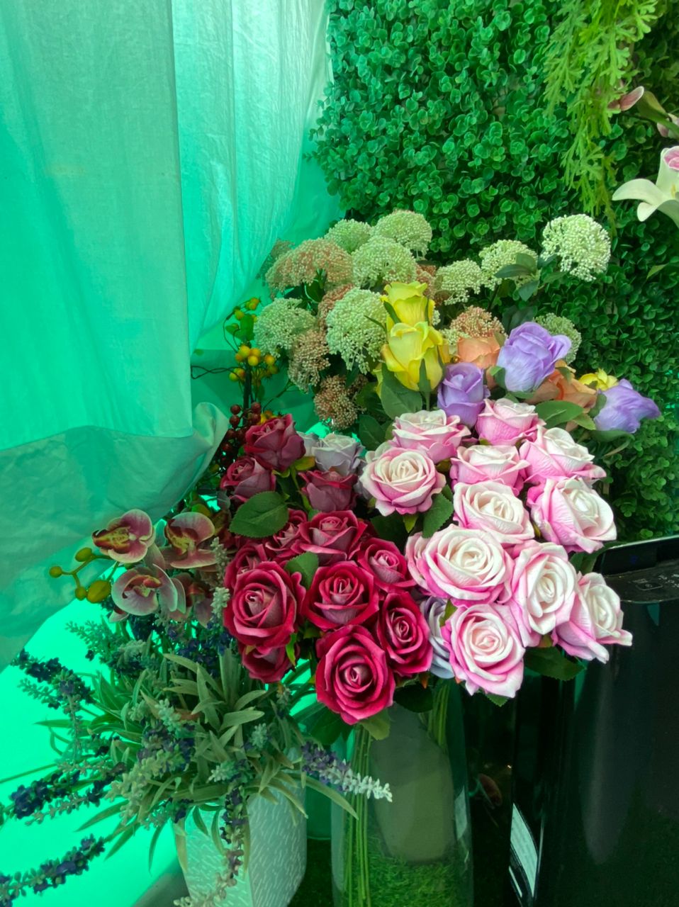 柔:时尚记事簿(7月2日刊):以鲜花布置,新娘车不再老套