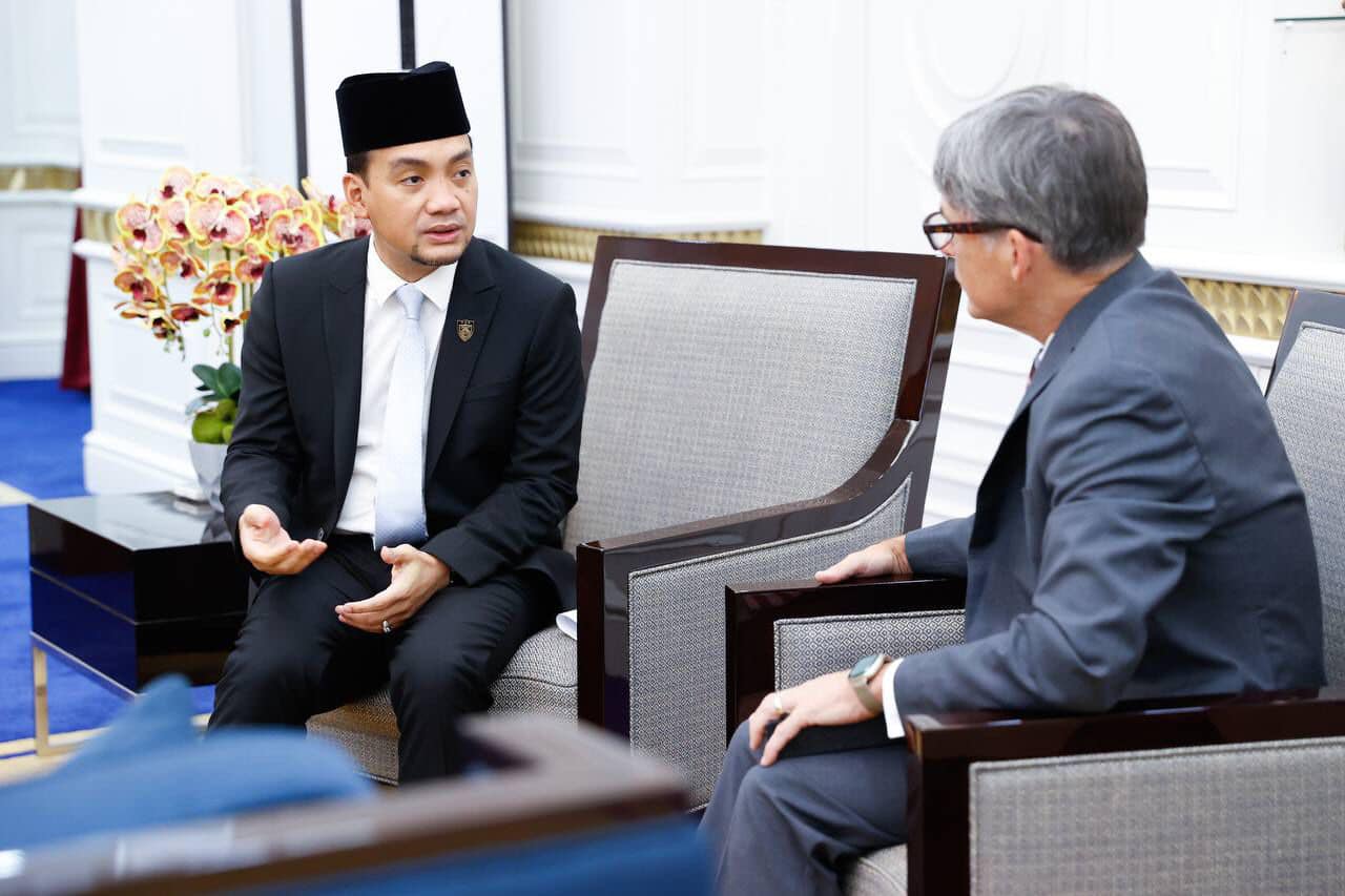 柔:美驻马大使访柔 与大臣交流经贸课题