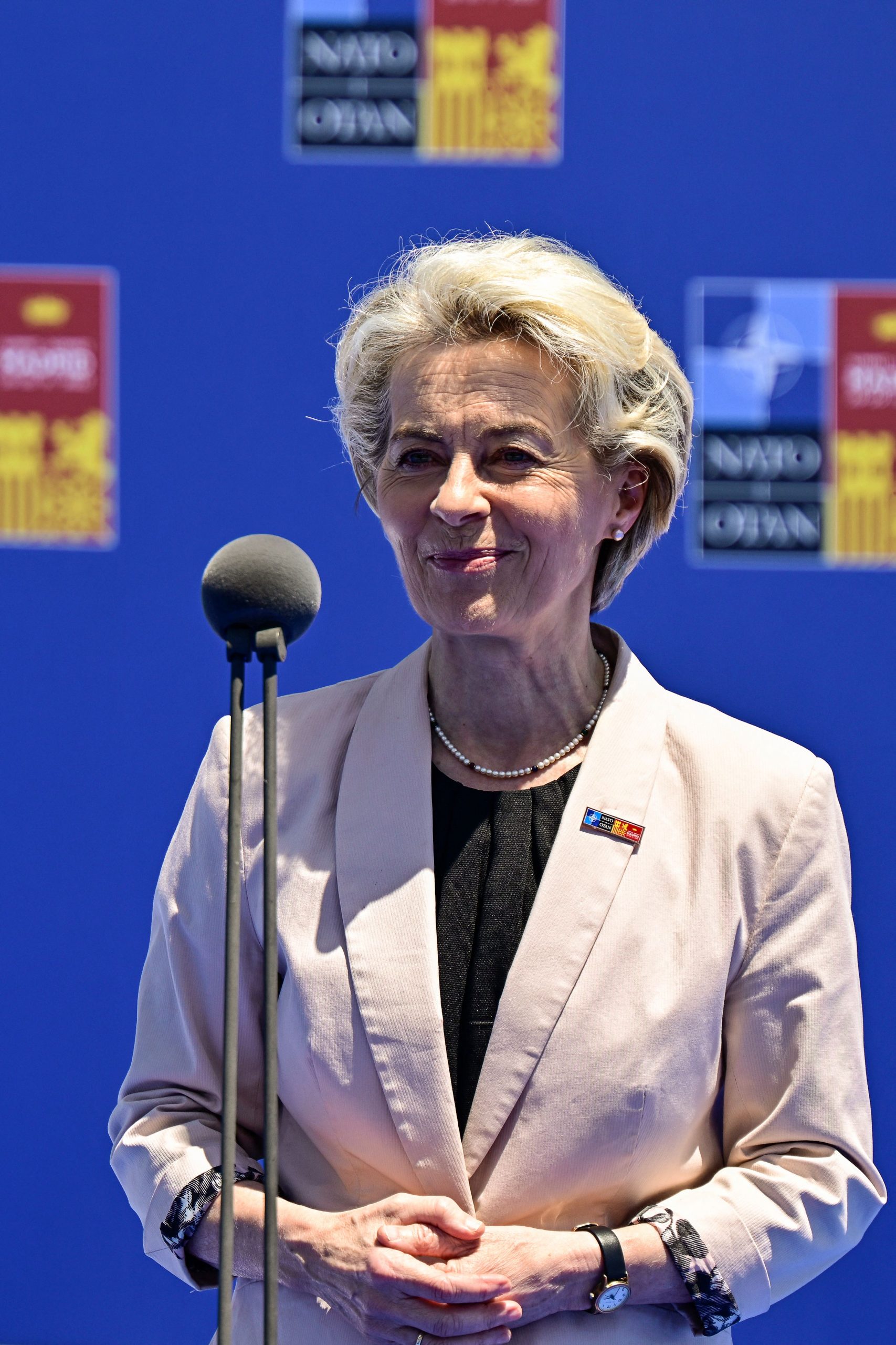 欧盟委员会主席:加入欧盟“触手可及” 乌克兰需加大反腐改革