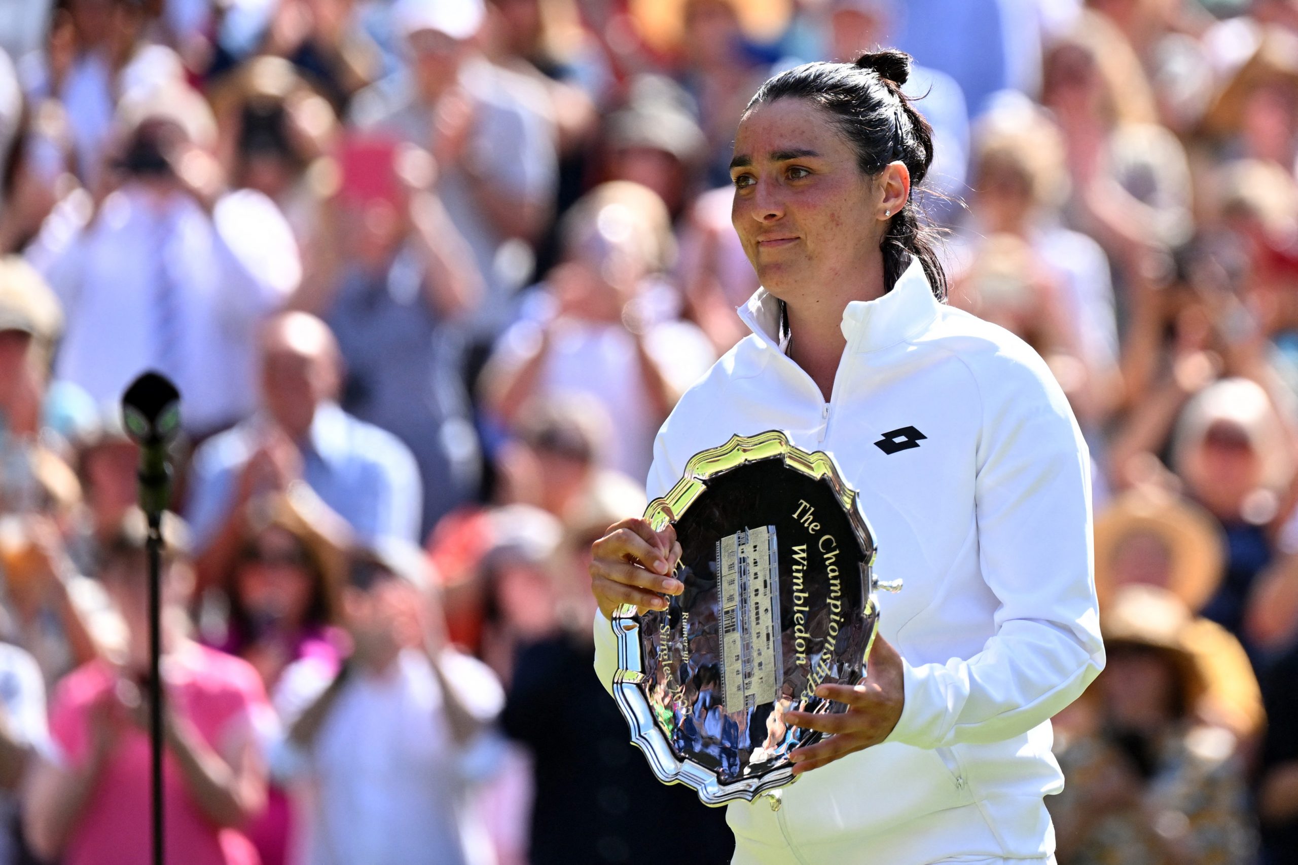 温网|雷巴金娜：夺冠意义需几天消化  淡定女王谈父母洒泪