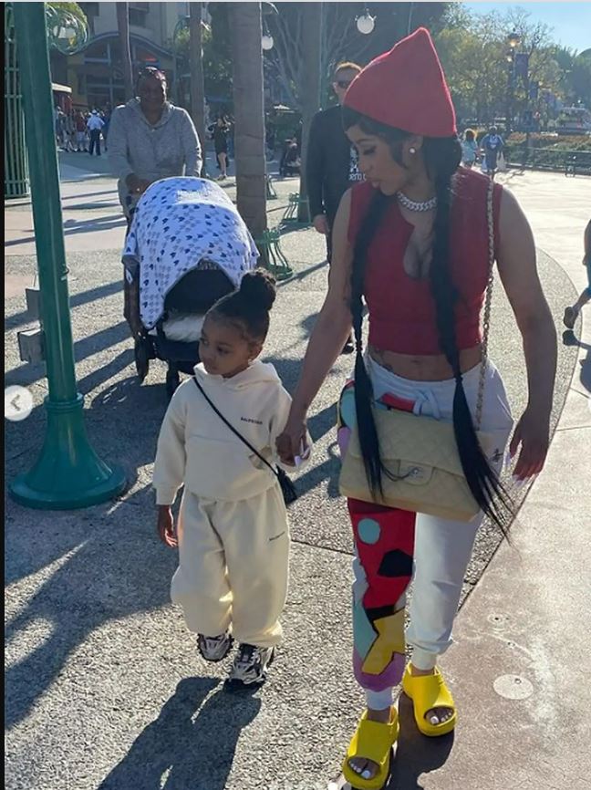 爱女4岁生日卡蒂碧爽送22万 网羡：根本投胎大师	