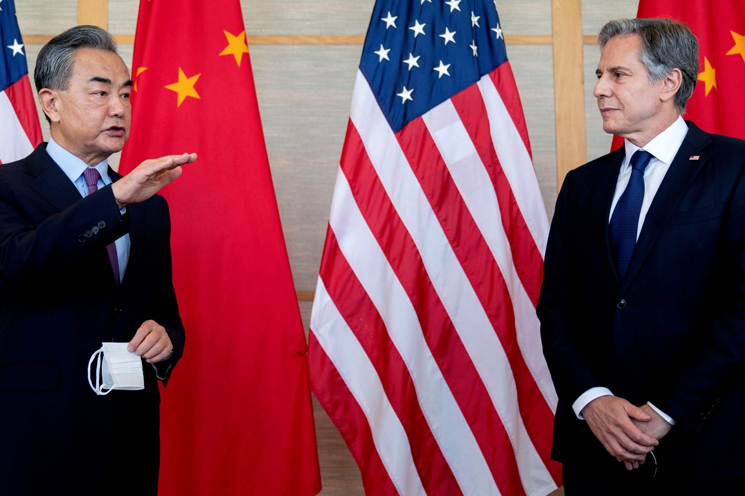 王毅：东南亚是中国周边外交优先 吁美摒弃“你输我赢”思维