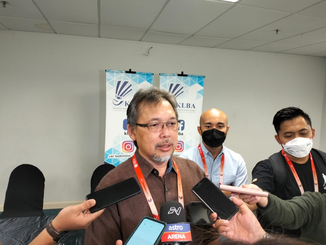 男双总在4强决赛掉链子 拉昔夫:陪练组断层所致