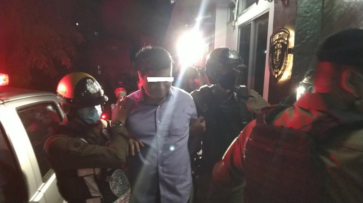 男子酗酒后欲杀妻儿 母阻止反被儿鎗杀