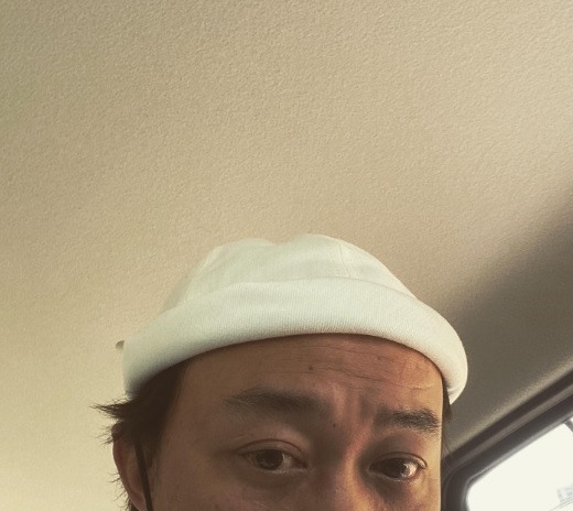 相隔1年更新IG 陈奕迅晒半脸自拍照贺48岁生日