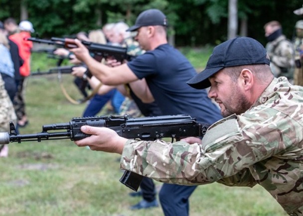 看世界／基辅开展平民军事训练　提升防御水平