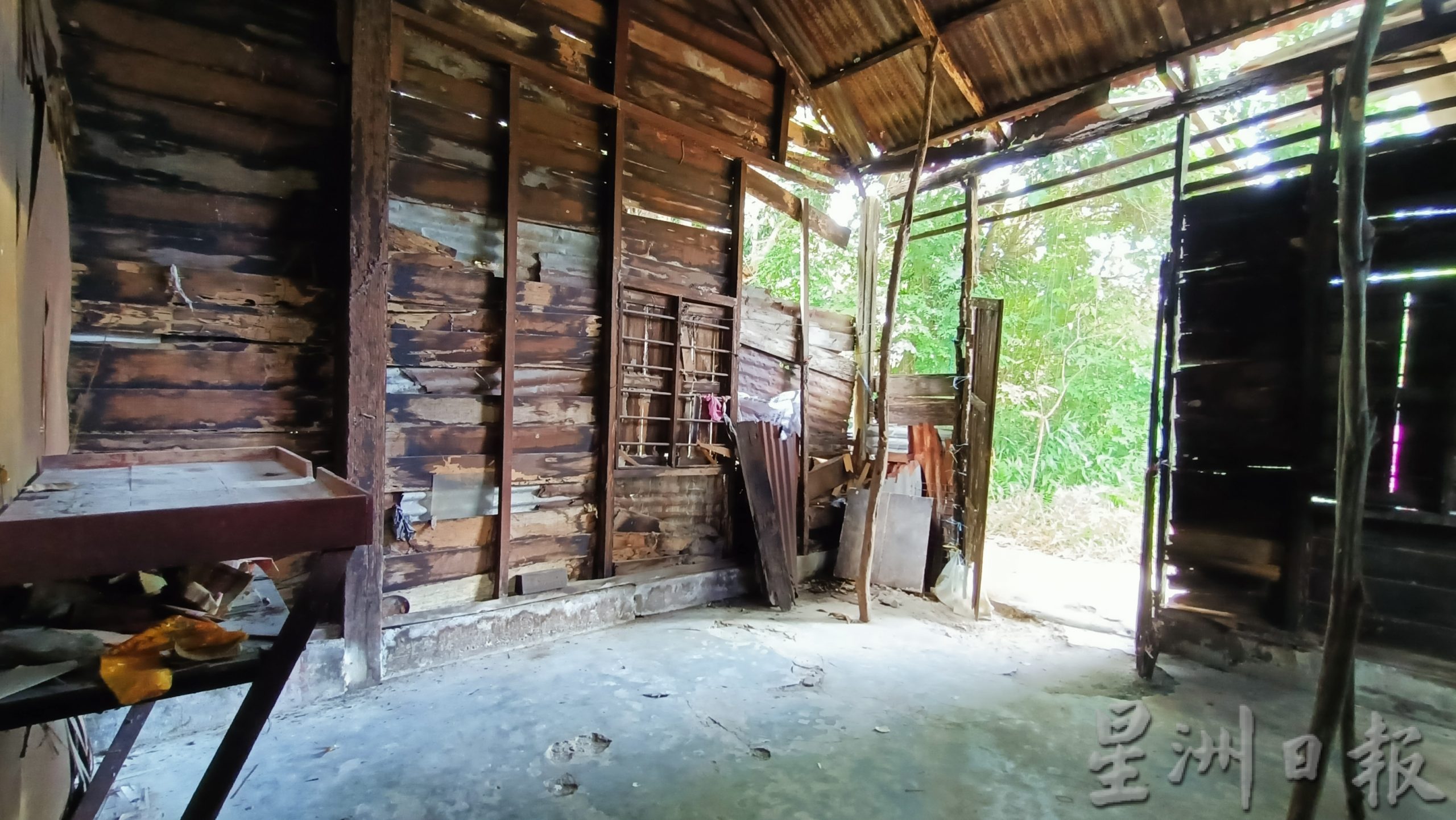 社区动态／苏建祥和热心人助筹建 夫妻破木屋变新砖屋