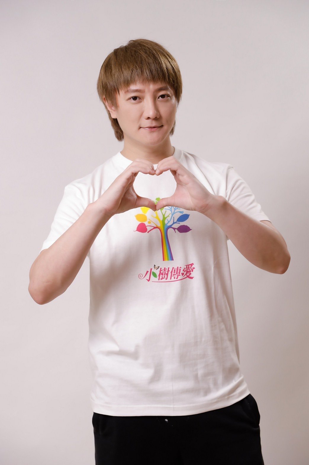 童年家暴阴影　 林晓培不婚不生