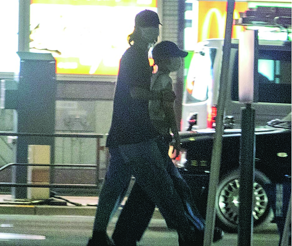 约会照曝光 山崎贤人爆热恋广濑铃半同居