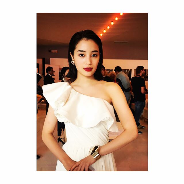 约会照曝光 山崎贤人爆热恋广濑铃半同居