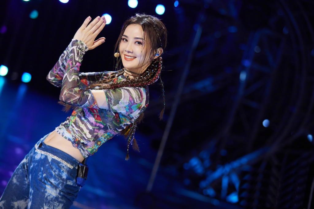 自揭霸道总裁示爱法 阿Sa遇心动男生即表白