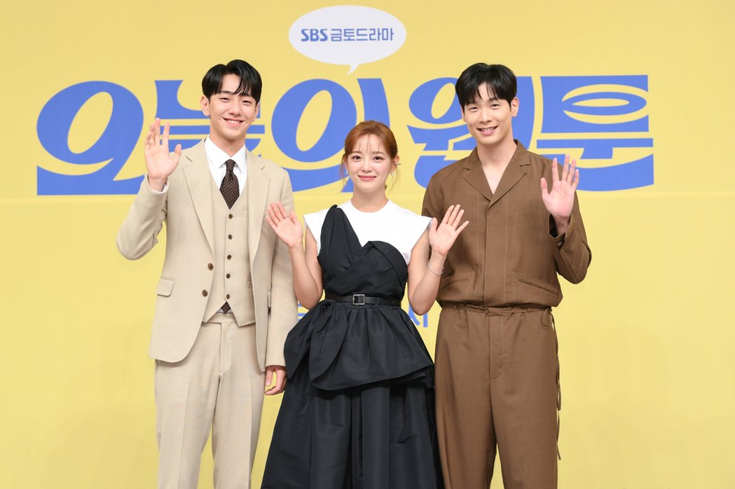 自曝将好友分5等级 ​金世正被骂发言轻率