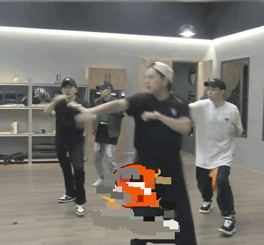 苏有朋时隔34年重组小虎队 与王大陆周柏豪劲跳《霍元甲》