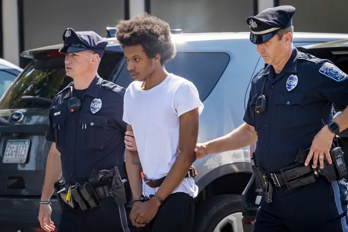 被嫌车速太慢 司机遭爆头身亡