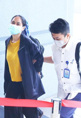 被控破坏宗教 脱衣女网红否认有罪 2万保外候审