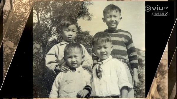 许冠文获终身成就奖 哽咽缅怀许冠英