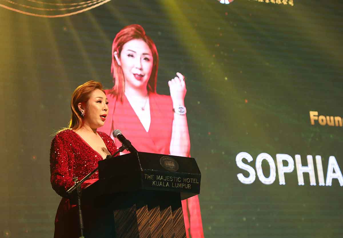 请交白维振/弘际地产创18亿销售业绩创记录/全国新闻版