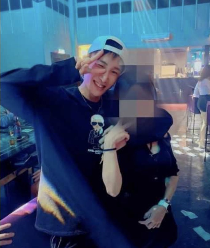 酒吧合照热议 BWF小编也不爽·粉丝促桃田远离叻哥!