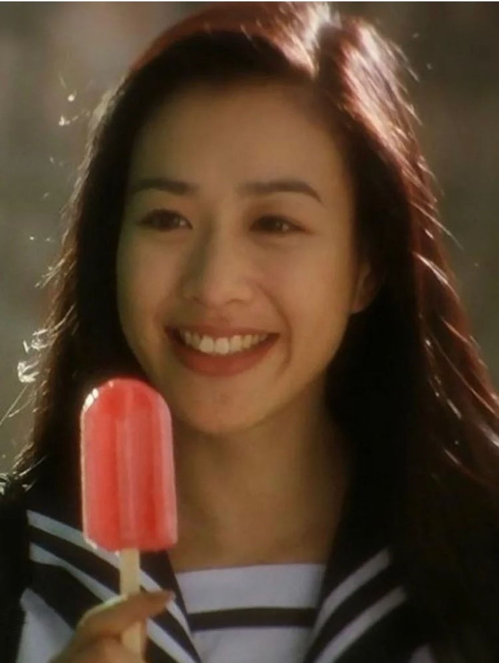 锺丽缇隔26年重扮《食神》女学生 网酸:认老不行吗?