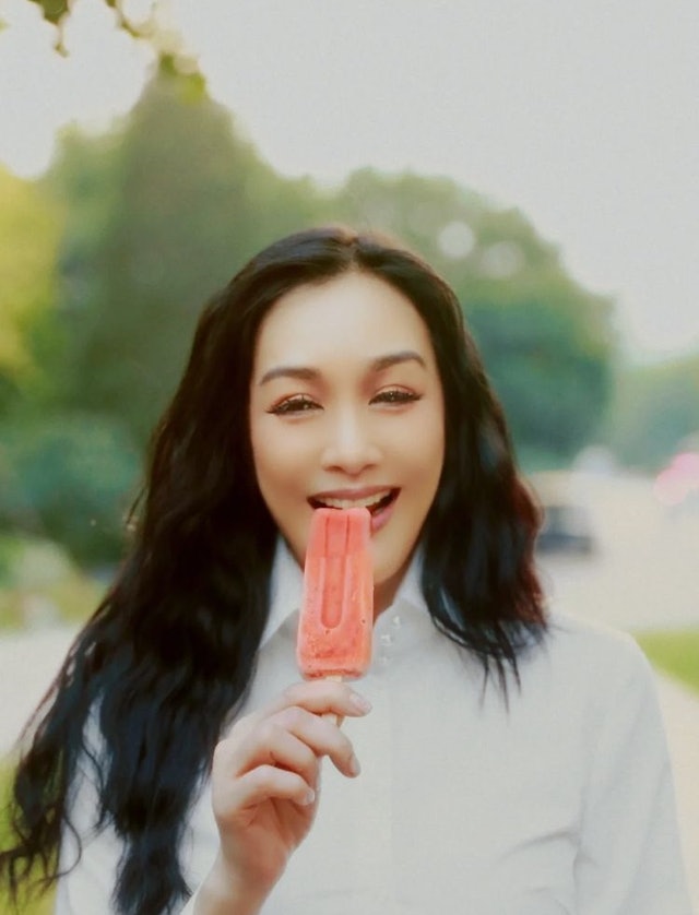 锺丽缇隔26年重扮《食神》女学生 网酸:认老不行吗?