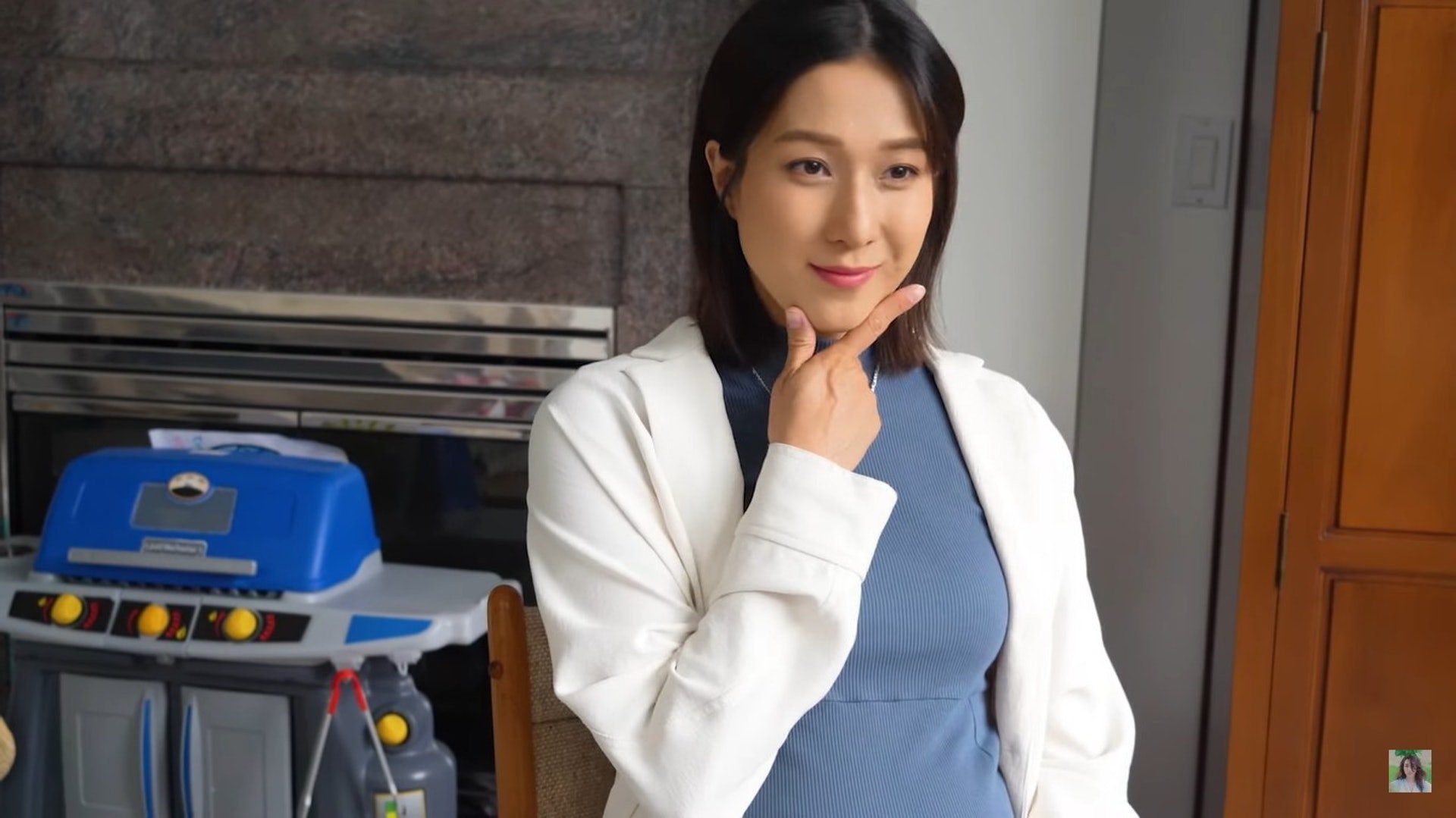 锺嘉欣晒孕期泳装照 网猜尖肚怀儿子