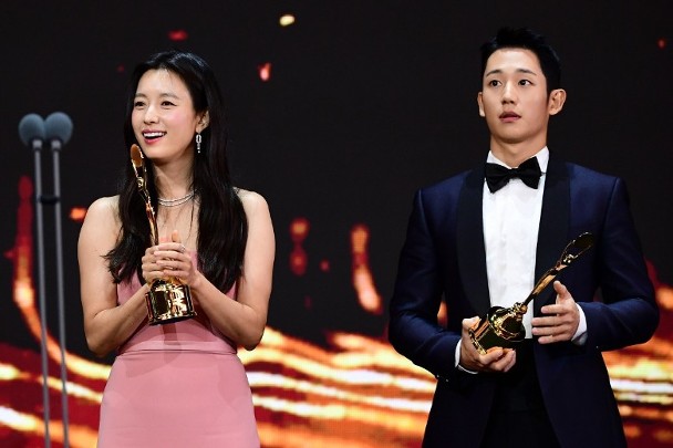 首届青龙电视剧大赏 李政宰金高恩封视帝后