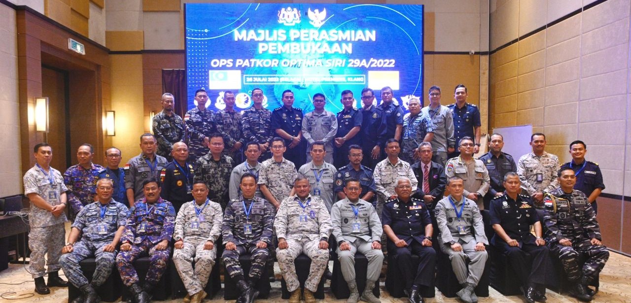 马印海事执法部甲海峡联合行动