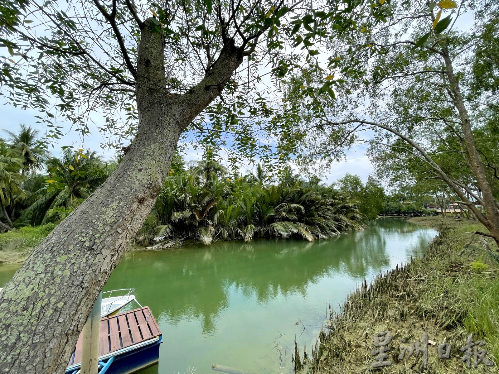 (古城封底主文)《用眼睛去旅游》:吉双河