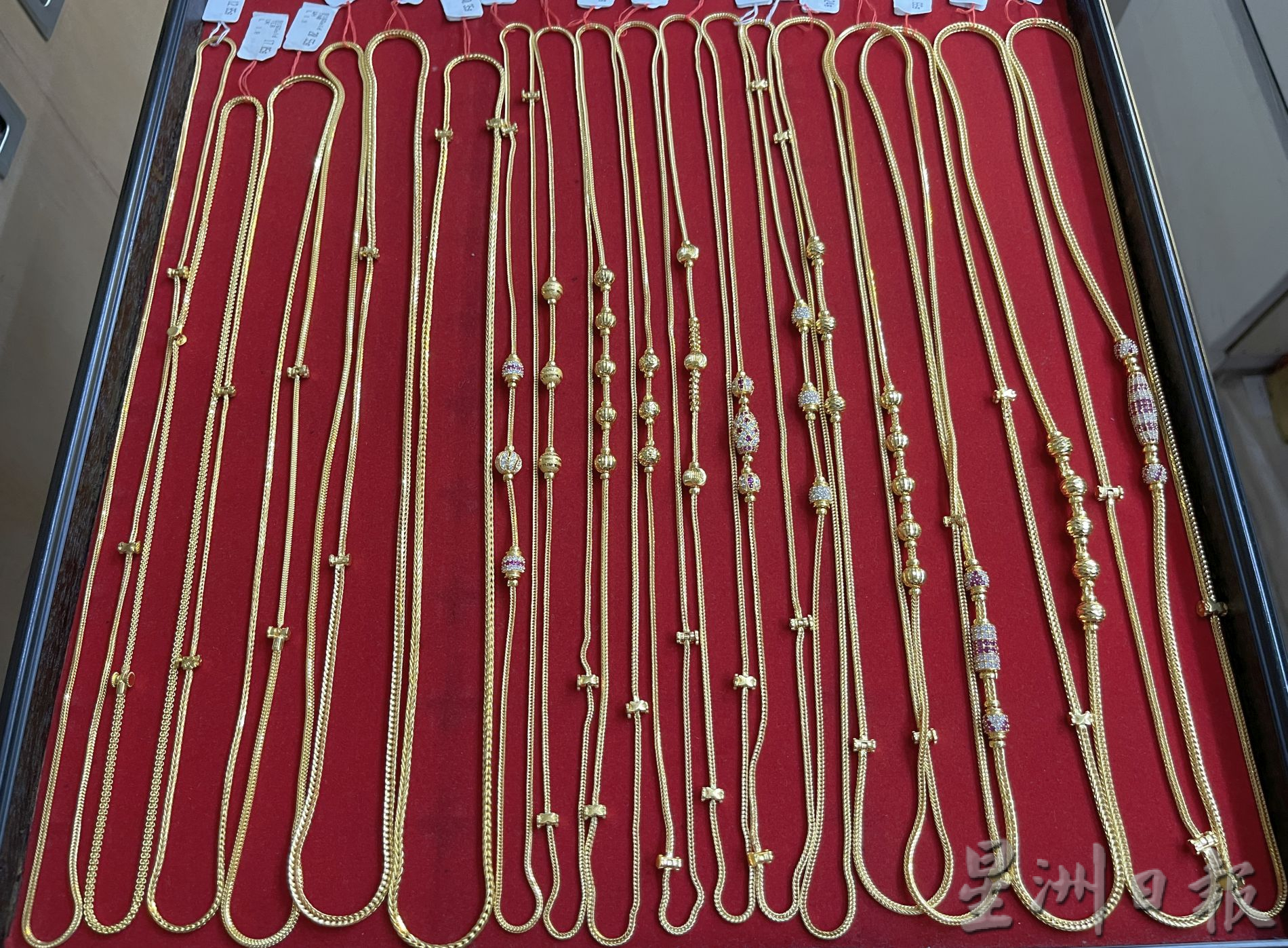 （古城第三版主文）金价下滑未掀购金潮·不缺货 缺顾客