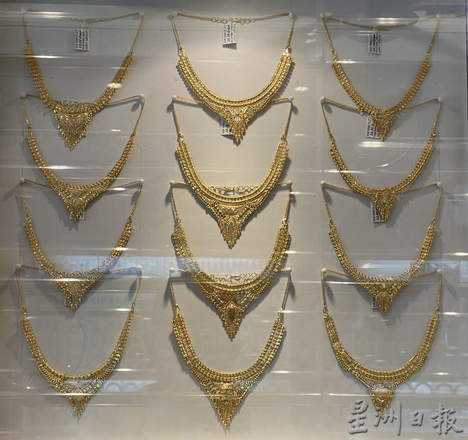 （古城第三版主文）金价下滑未掀购金潮·不缺货 缺顾客