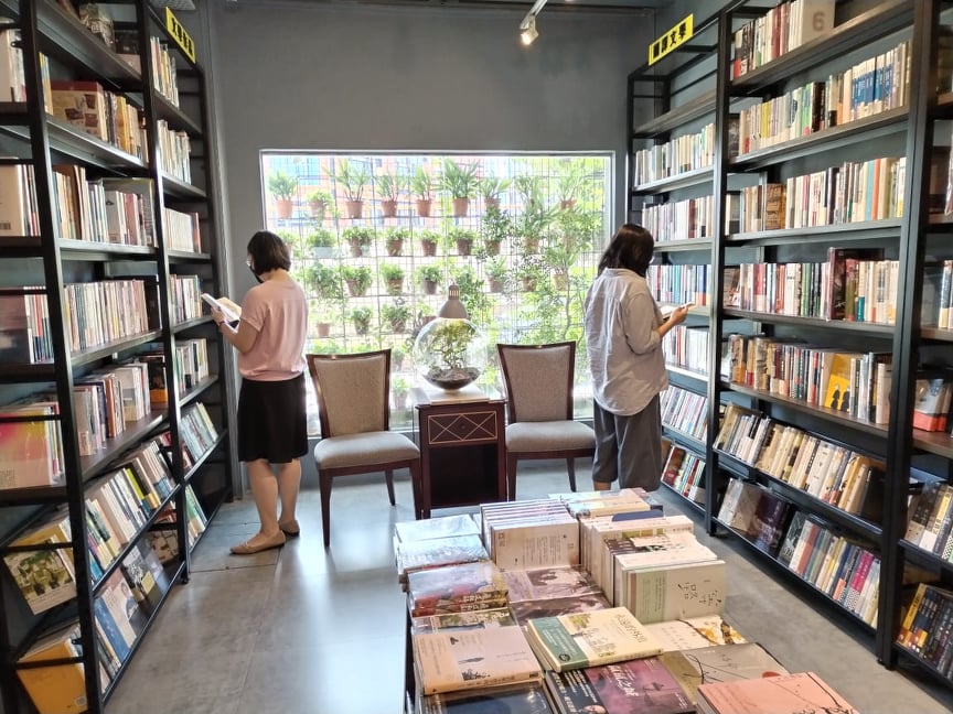 (大都会)/封面/跟进本地书店情况/10图