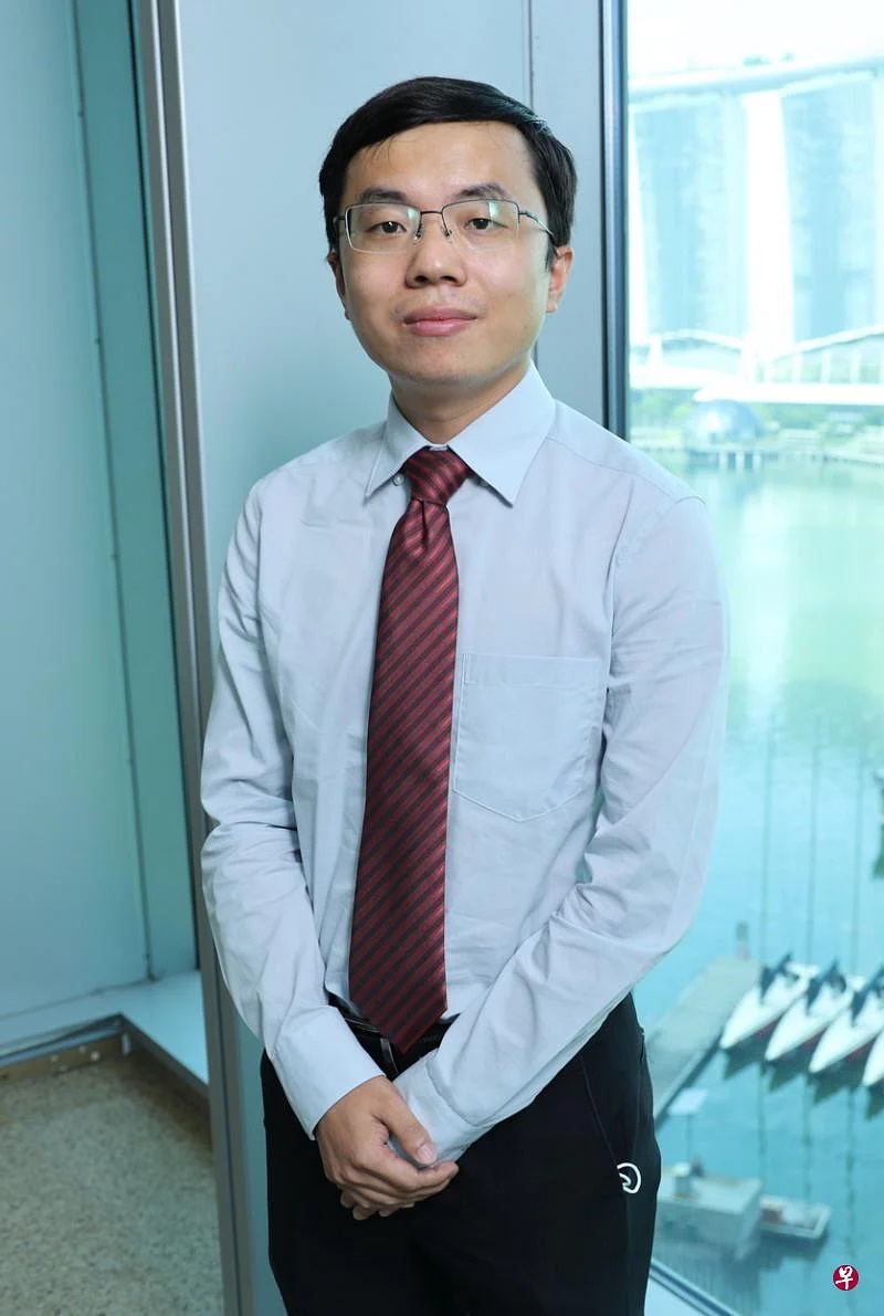 (已签发)柔:狮城二三事:高级工程师自学成才 研发自动监测污水系统