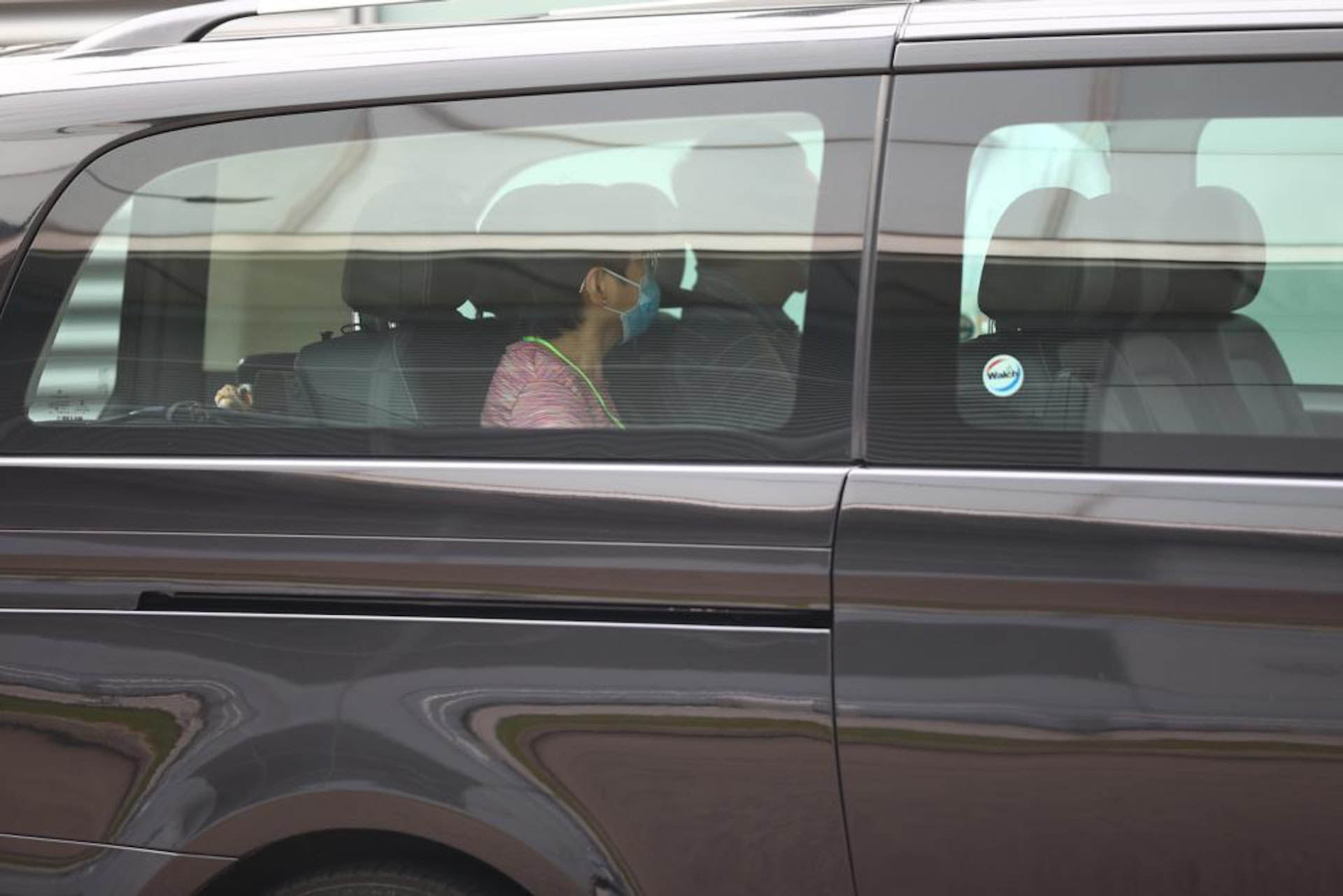 MIRROR演唱会意外｜阿Mo仍留医ICU  父母抵港直奔医院 