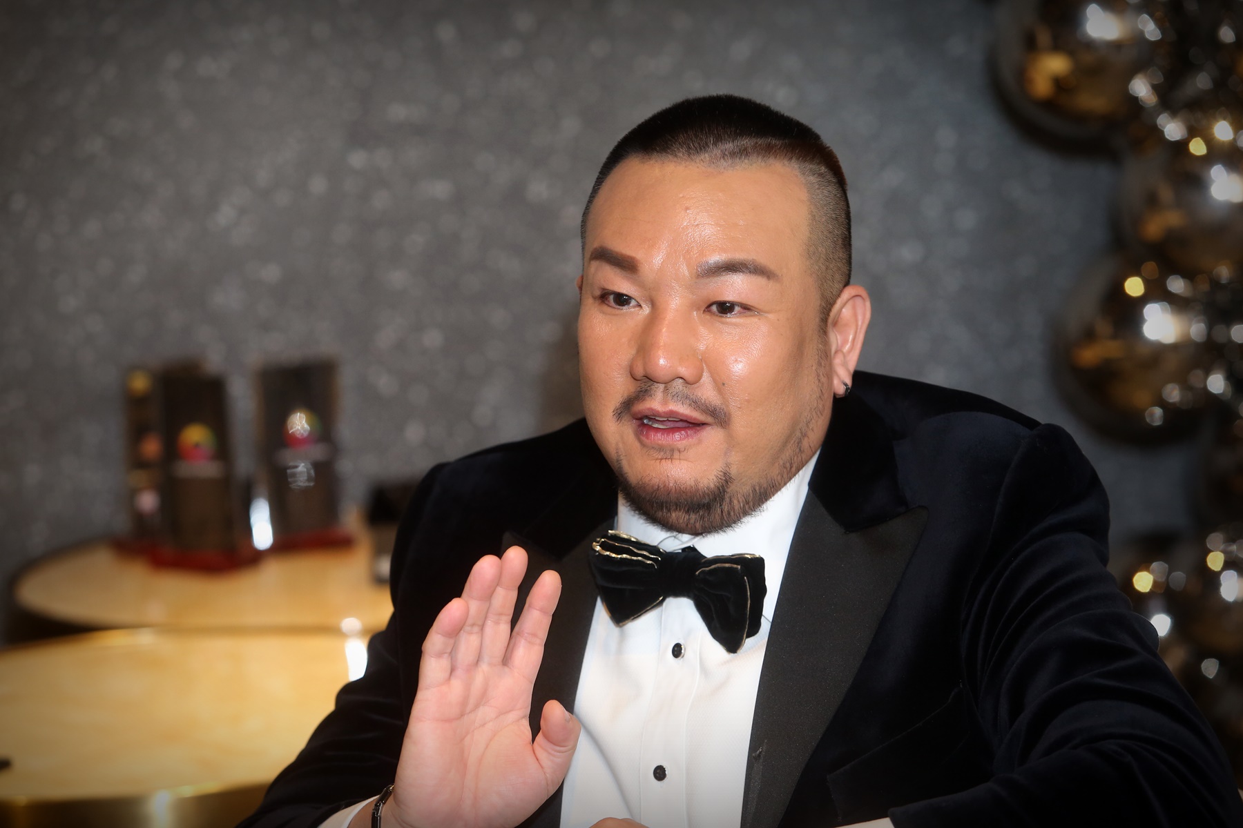 130专业演员参演《JUANG》获大马纪录大全认证 林德荣看试片叹“像死过回来”	